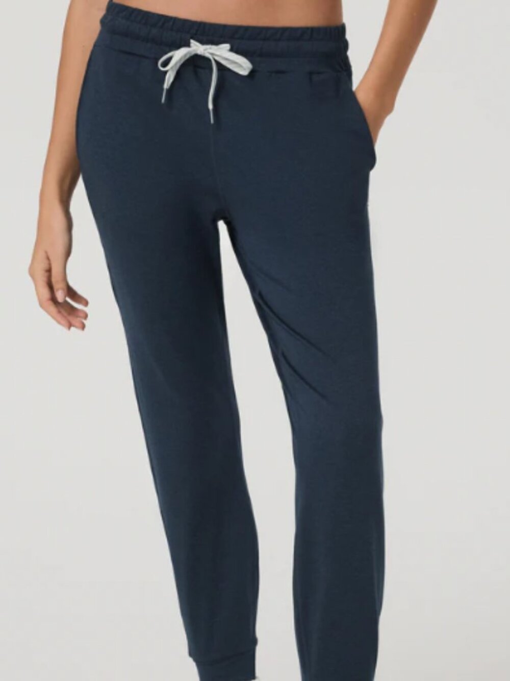 Vuori womens Performance joggers Navy Heather S